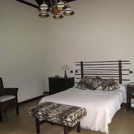 Sleeps 10 Pool Wifi 度假居 *
